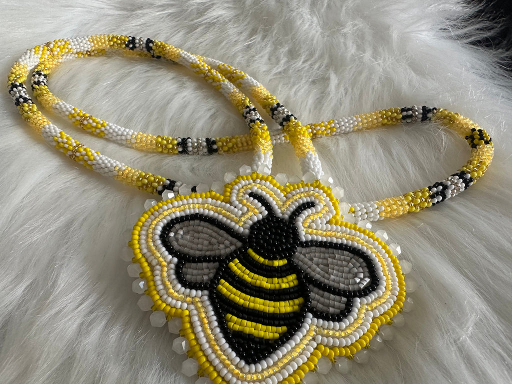 Bee Medallion Necklace Set